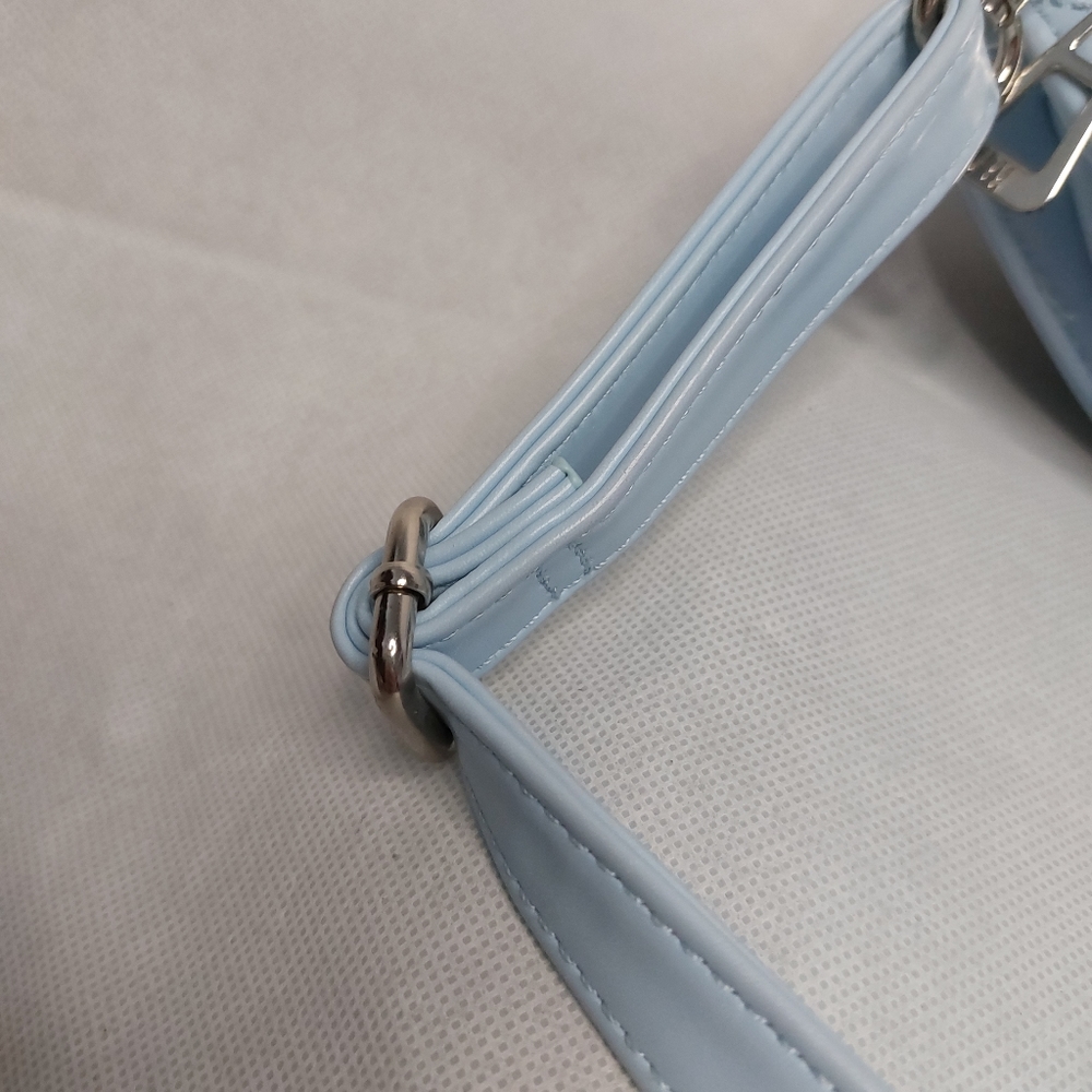 H! By Henry Holland 💋 Lips Crossbody Bag - Picture 5 of 7